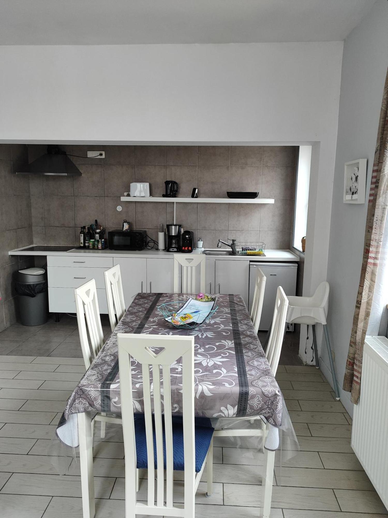Appartement Spacieux Avec Parking Et Terrasse เดอปาน ภายนอก รูปภาพ